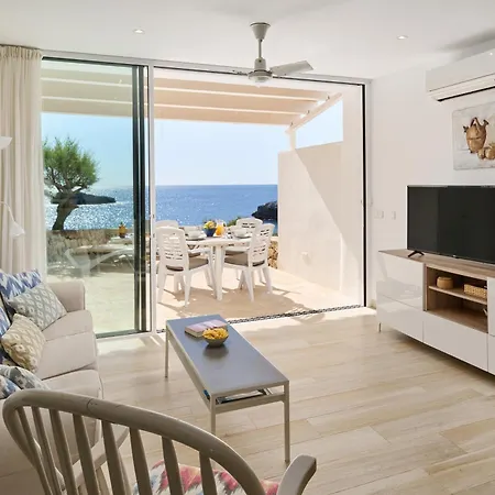 Sea Frontline 'faraona'. Pool. Wifi Apartment *